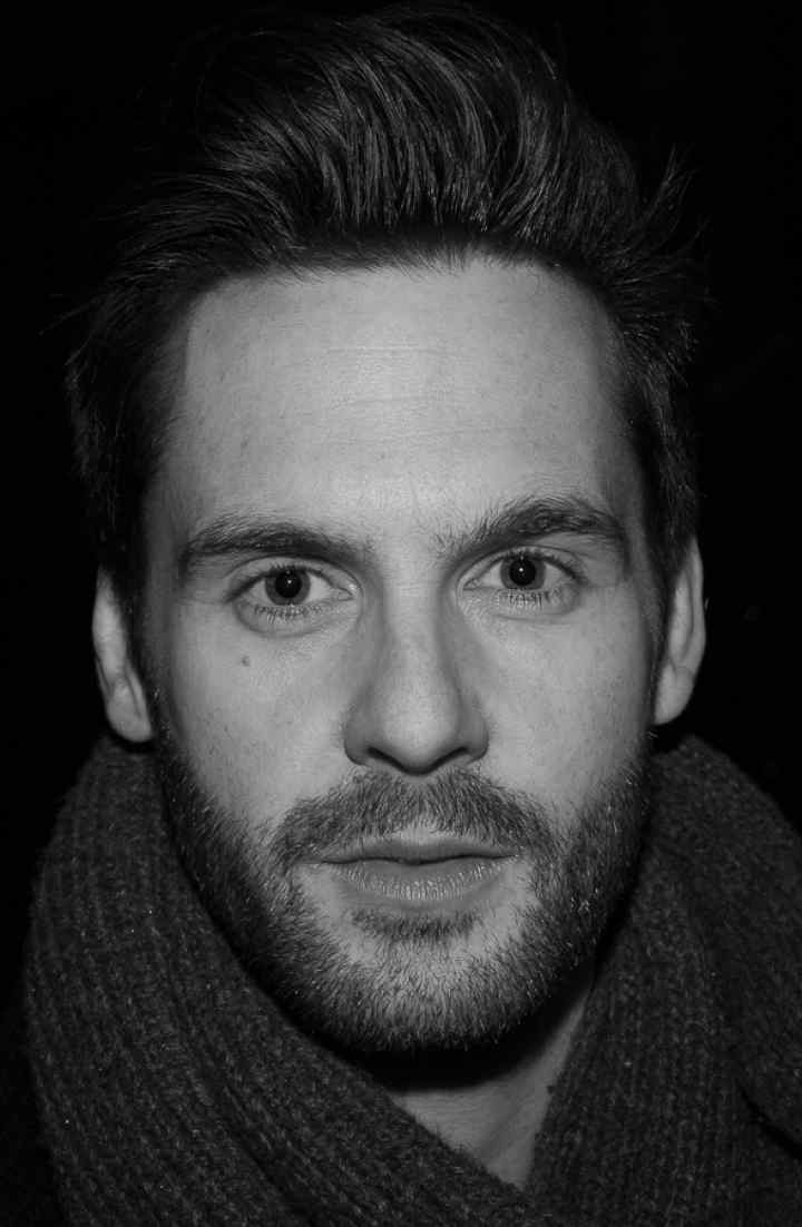 Tom Riley Dry Powder